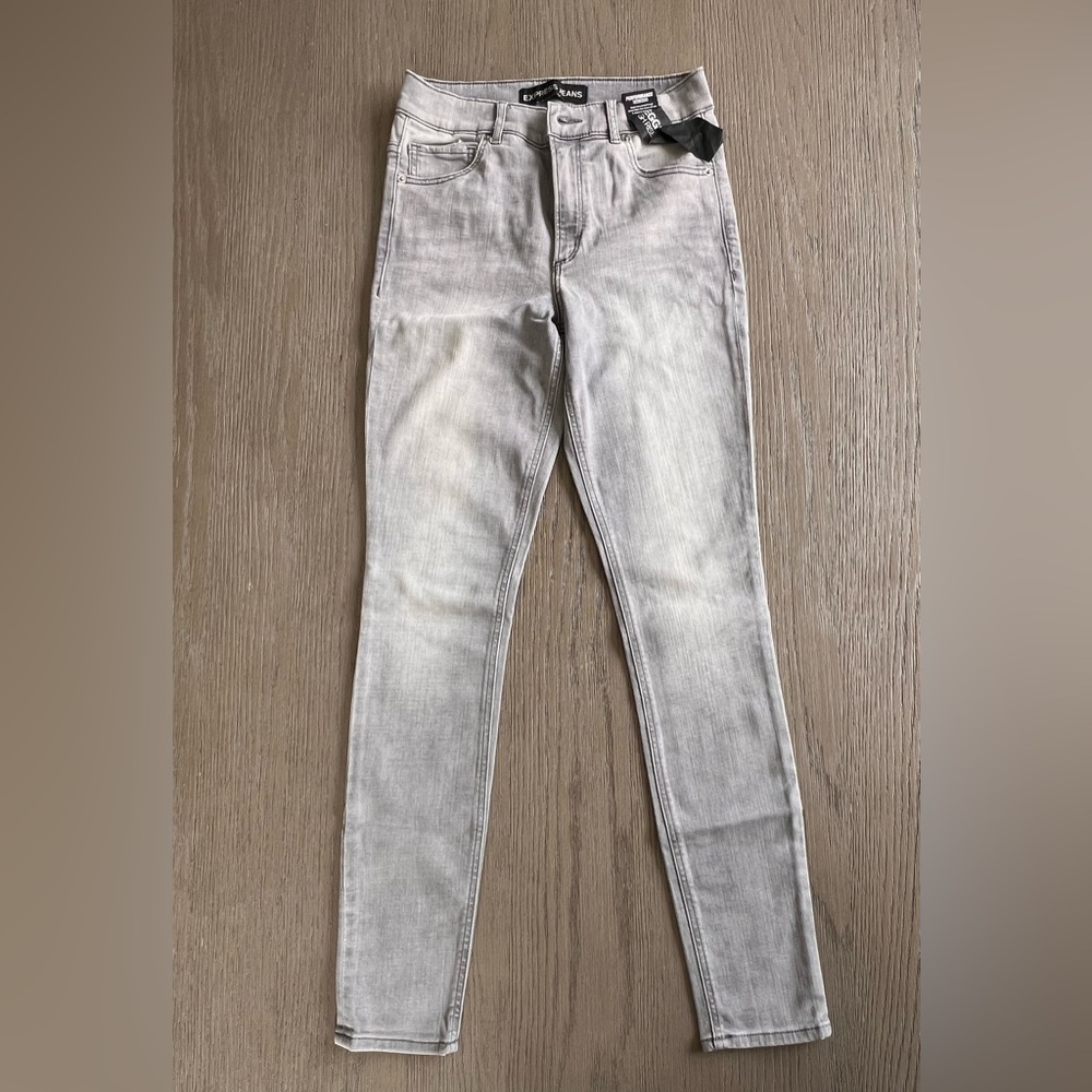 Express jeggings performance stretch size 6r regular length, light gray wash.